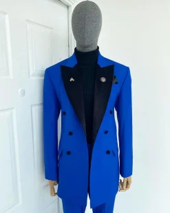 A Royal Blue Peak Double Breasted Velvet Lapel Suit