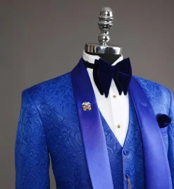 A Royal Blue Shawl Lapel Tuxedo Suit