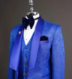 A Royal Blue Shawl Lapel Tuxedo Suit