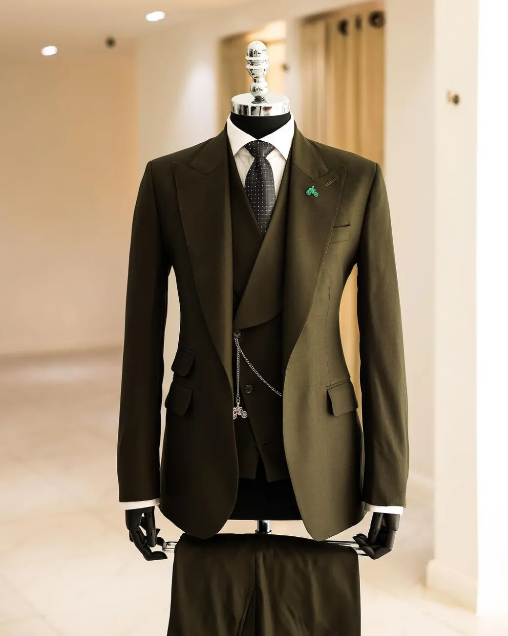 A Seaweed Green, Knitted, Peak Lapel, Jorgecarli Suit