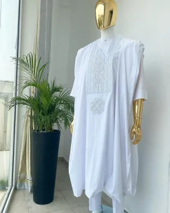 A Snow White dotted round and straight line embroidery agbada