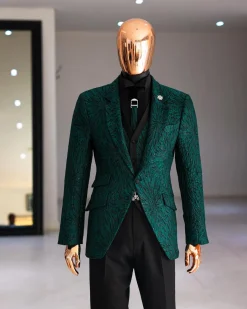 A Splashed Broom 3 Suit.