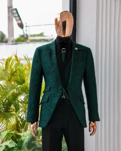 A Splashed Broom 3 Suit.