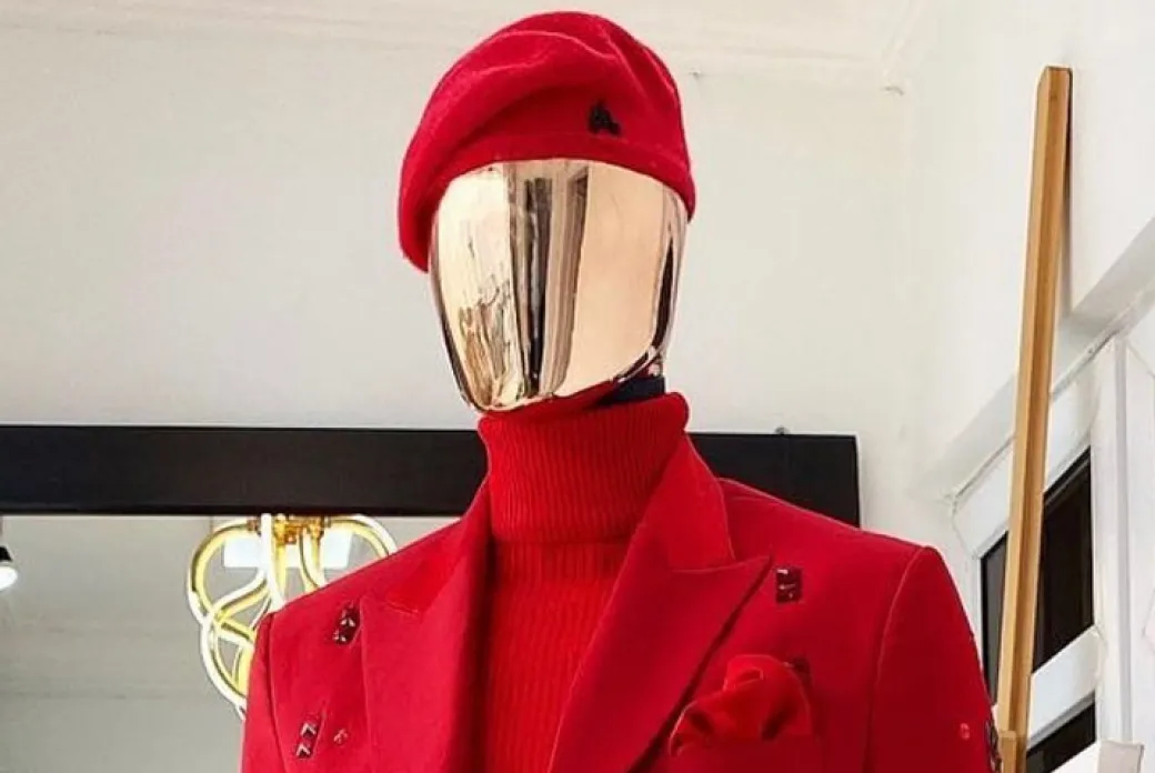 A Tomato Red beret hat