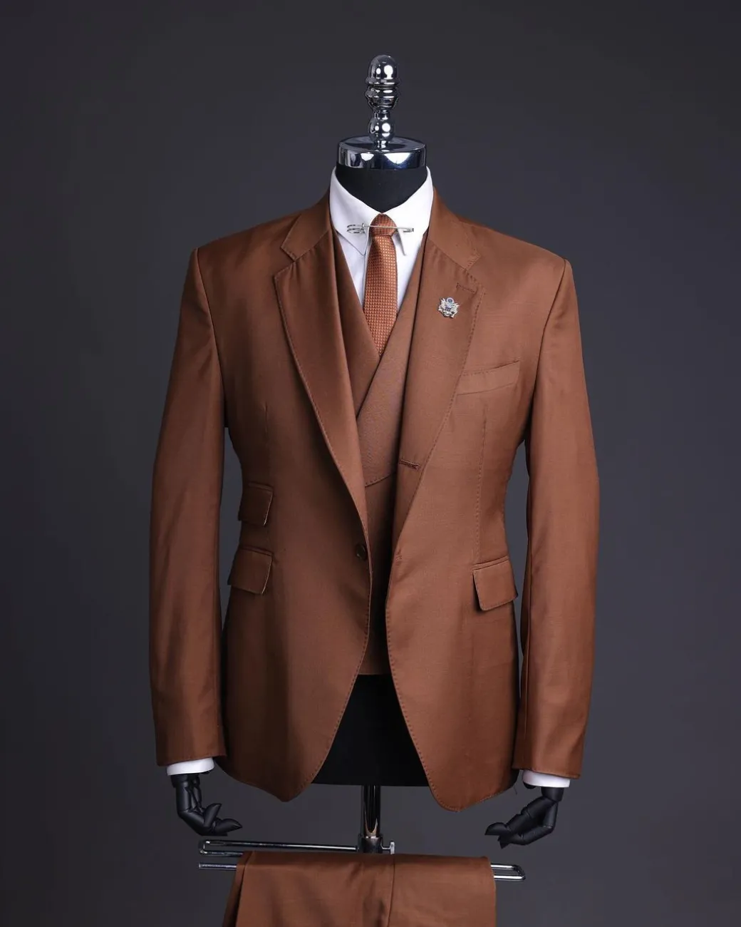 A Walnut Brown Knitted Notch Lapel Suit