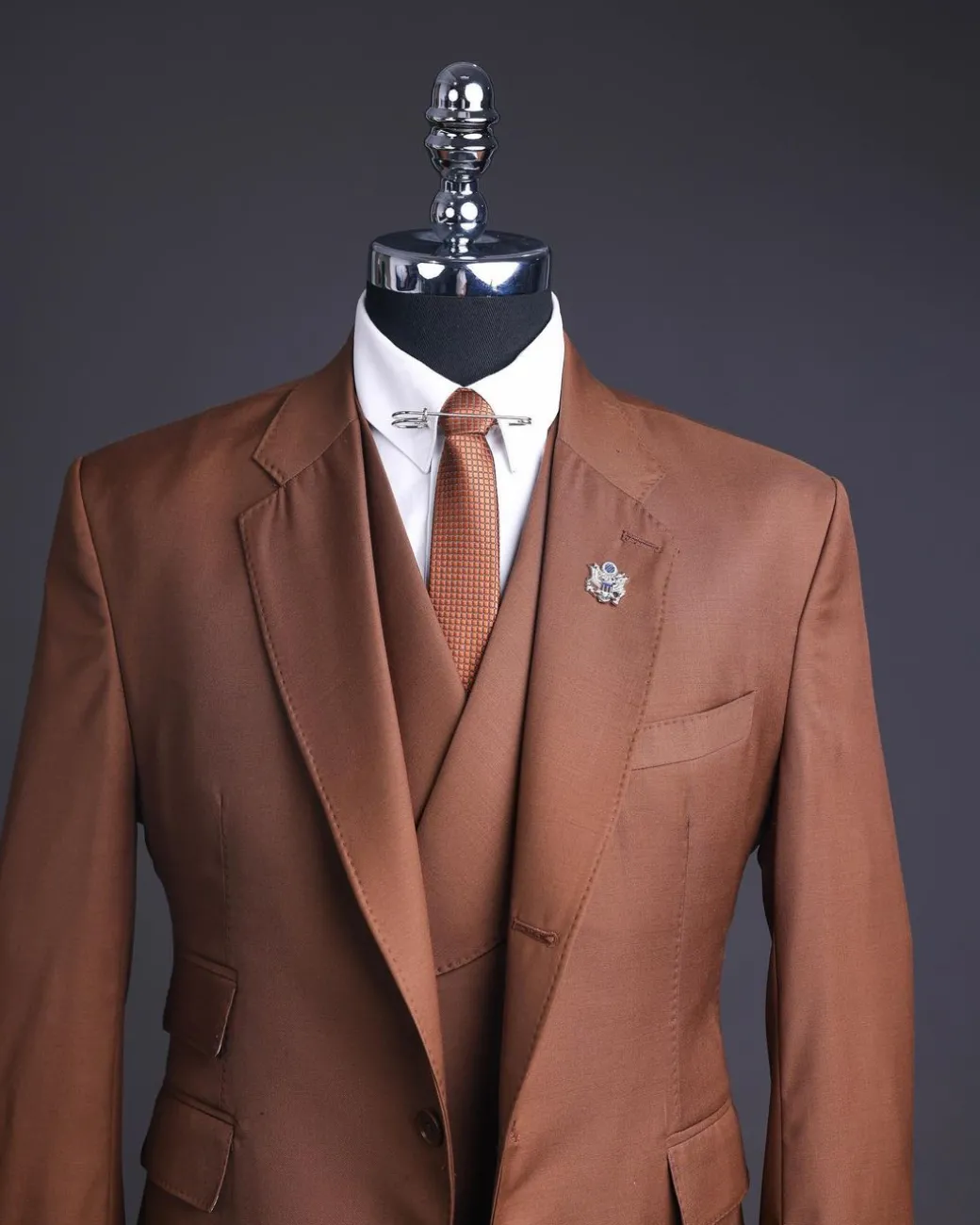 A Walnut Brown Knitted Notch Lapel Suit