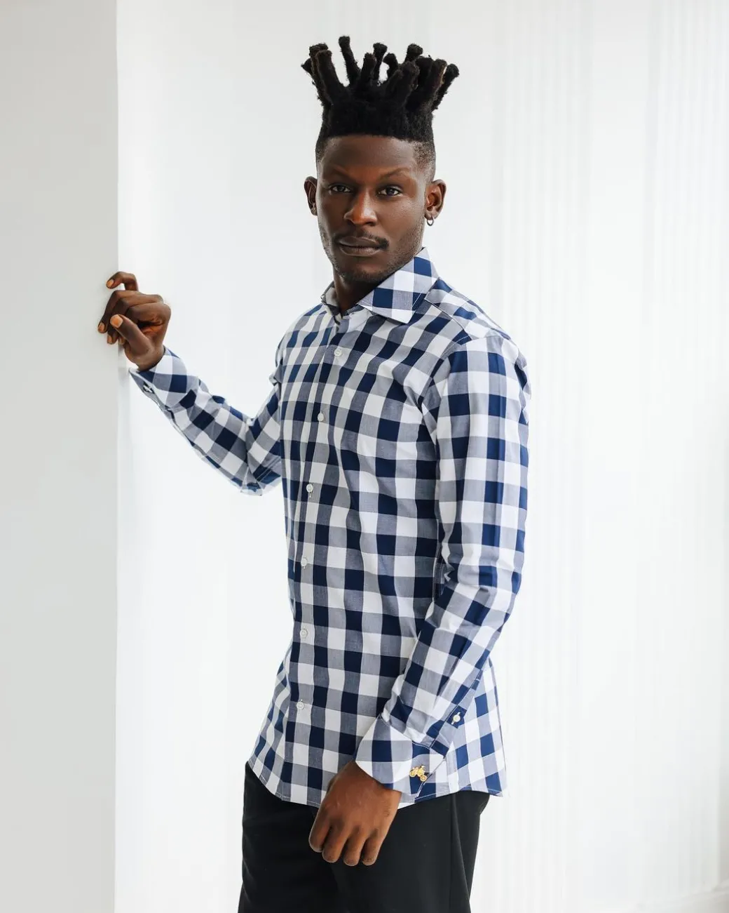 A White, navy & sky blue checkerboard English spread collar business shirt.