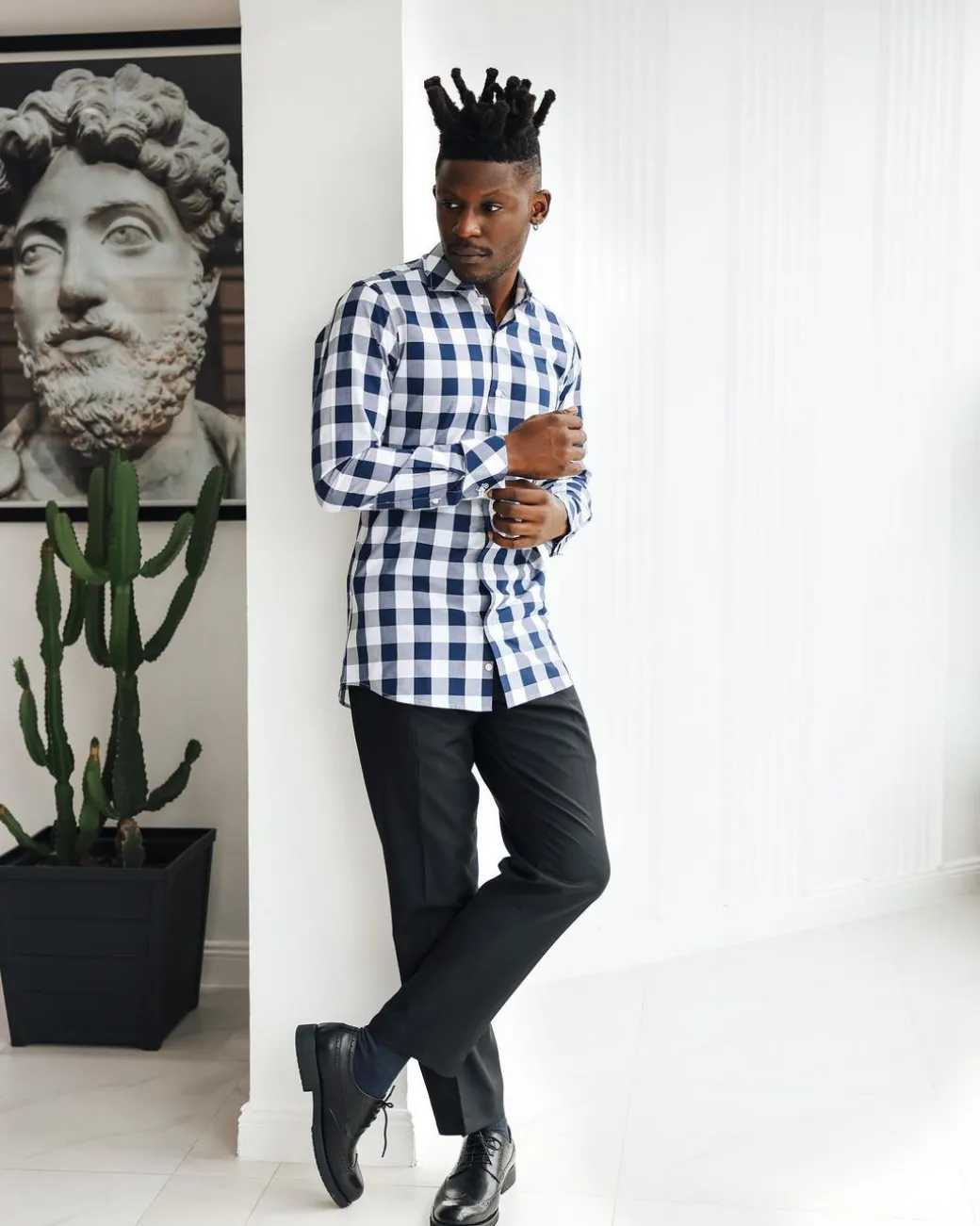 A White, navy & sky blue checkerboard English spread collar business shirt.