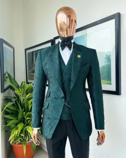 An emerald green, knitted, root floral jacquard notch lapel suit