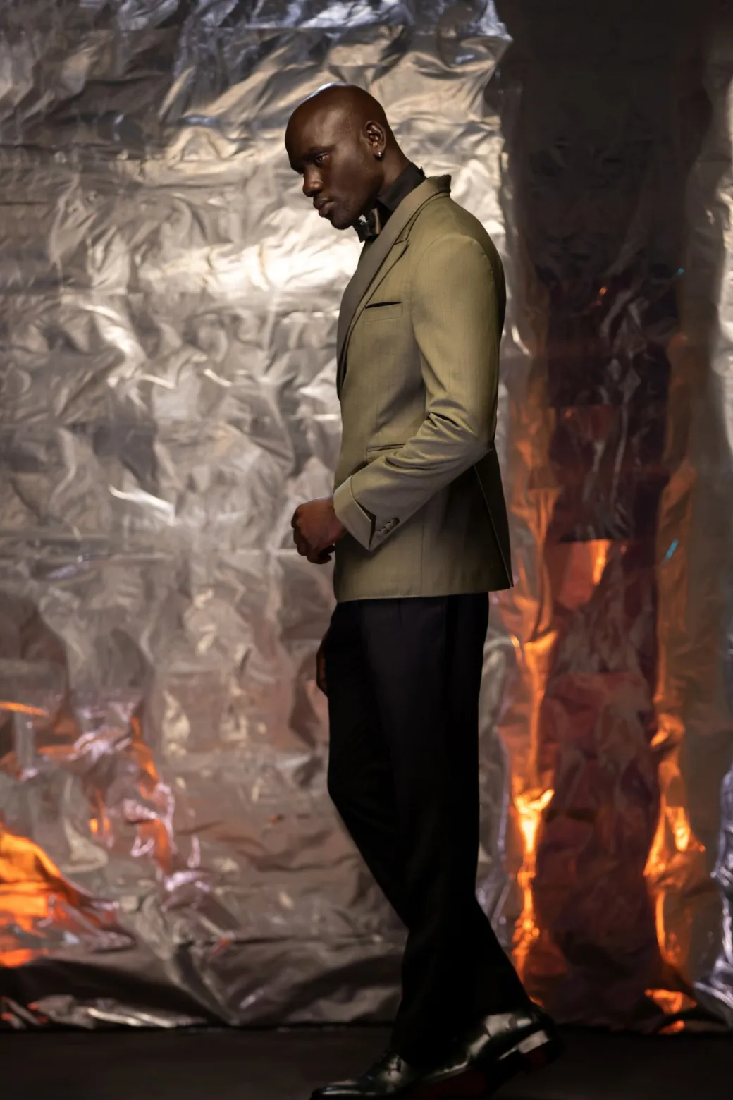 An Irish Green Peak and Shawl Lapel Wedding Tuxedo Suit.