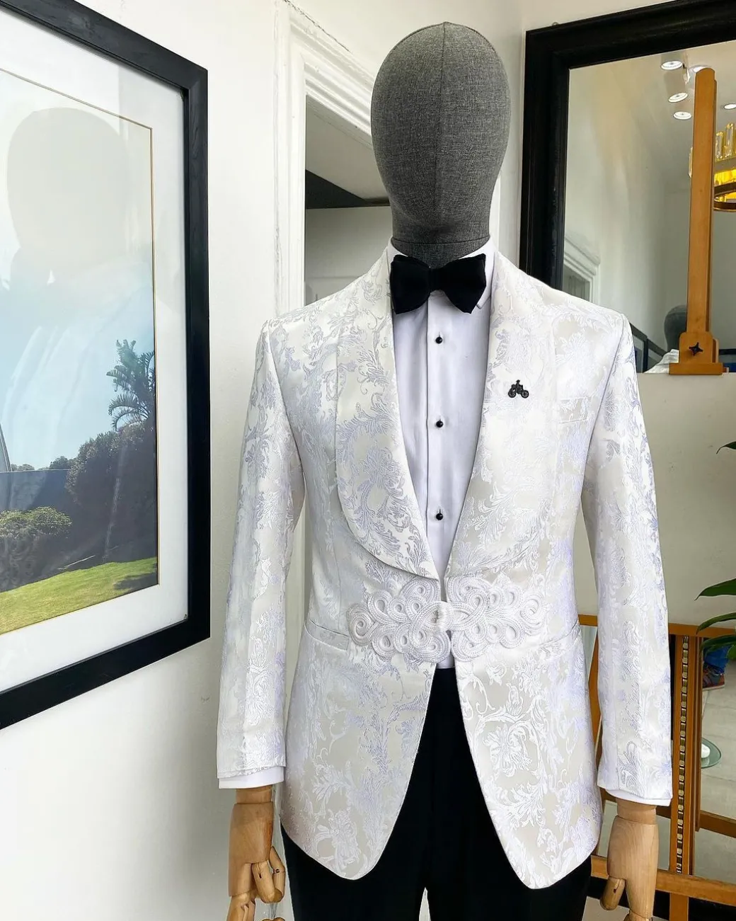 An Ivory White And Silver Shawl Lapel Floral Jacquard Suit