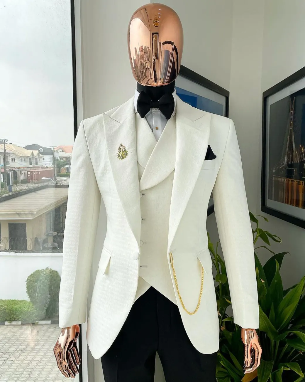 An Ivory White, Peak Lapel Seamless Geometric Patterns Jacquard Suit