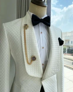 An Ivory White Shawl Lapel Square Patterned Jacquard Tuxedo Suit