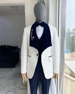 An Ivory White Shawl Lapel Square Pattern Jacquard Tuxedo Suit