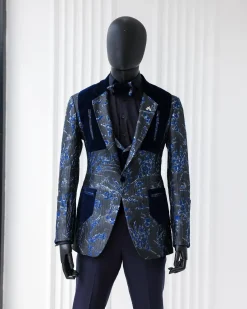 The “Blue Welt” Suit.