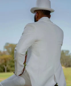 The “Bridgeton” 24 VS 1 Suit