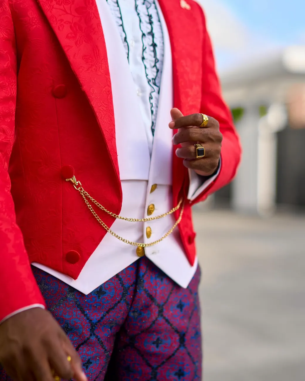 The “Bridgeton” 24 VS 6 Suit.