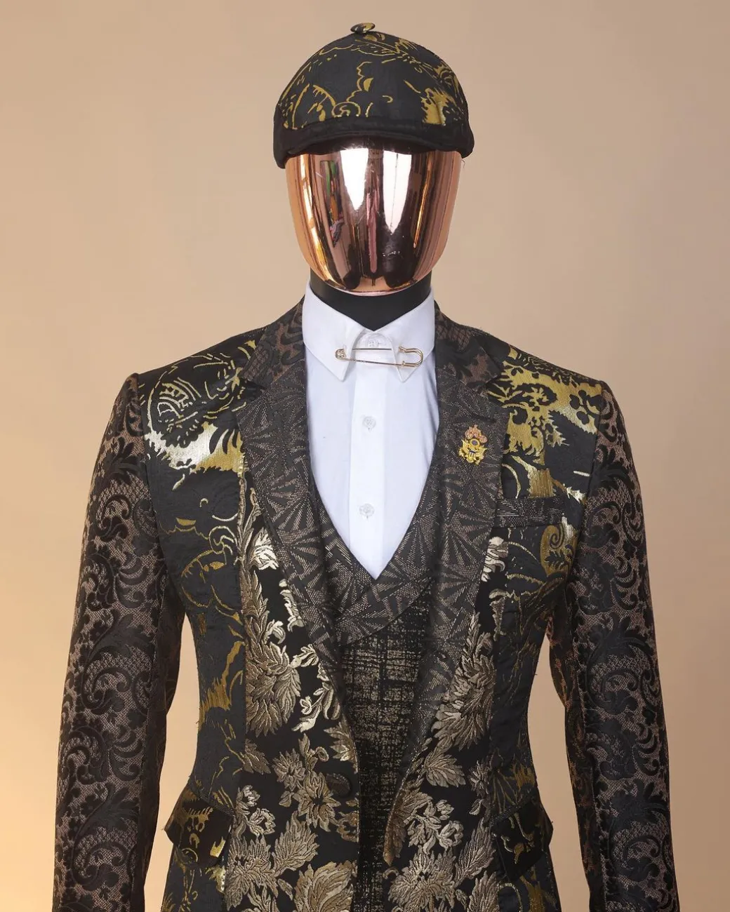The “gogo” limited edition gold and black mixed jacquard fabric notch lapel metallic jacquard suit
