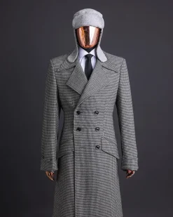 The Gravesend Coat 2 vs 2