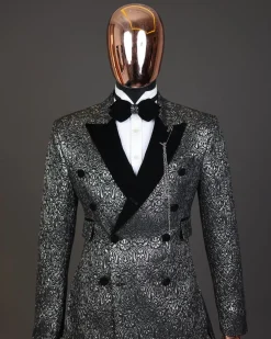 The “Love don’t Cost Shishi ” peak lapel, high pocket tuxedo suit