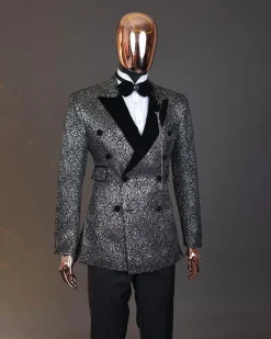 The “Love don’t Cost Shishi ” peak lapel, high pocket tuxedo suit