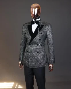The “Love don’t Cost Shishi ” peak lapel, high pocket tuxedo suit