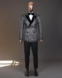 The “Love don’t Cost Shishi ” peak lapel, high pocket tuxedo suit