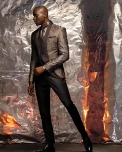 The “Lugard” Ruffled Grey pattern jacquard front closure Lapeless tuxedo suit