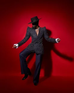 The “Pagoda” Suit.