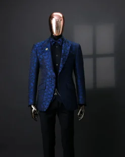 The “Pebble” Suit