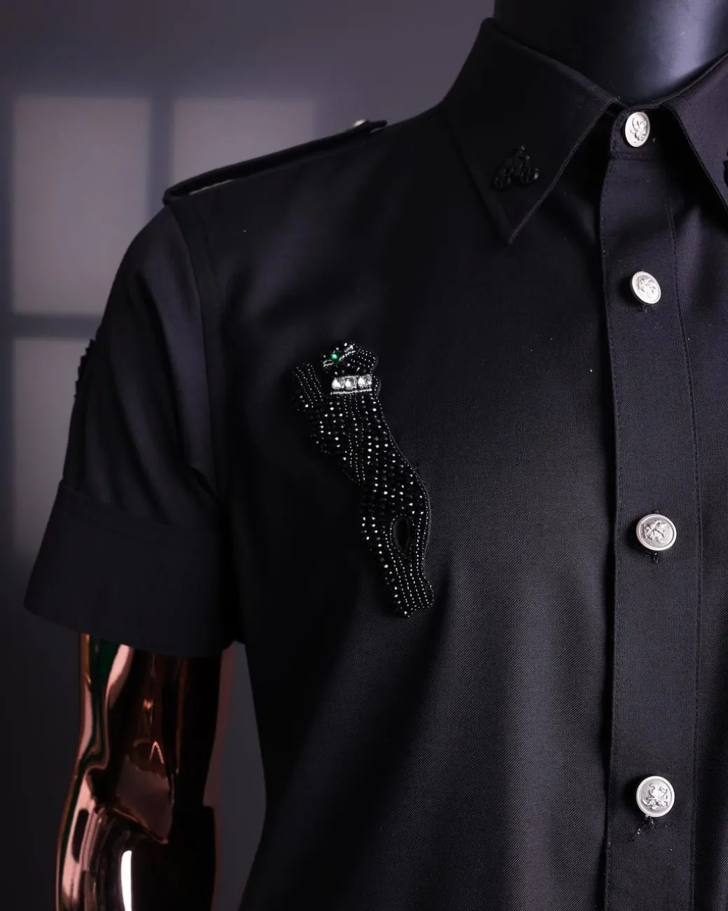 The reloaded vintage black “Havana” French safari shirt