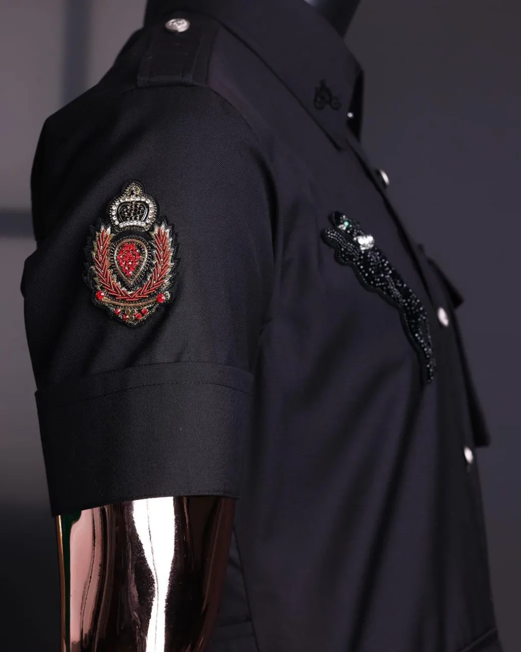 The reloaded vintage black “Havana” French safari shirt