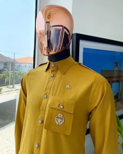 The reloaded vintage mustard yellow “Havana” French safari shirt