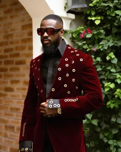 The “Rings & Snap 1864” Suit 4