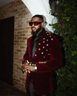 The “Rings & Snap 1864” Suit 4
