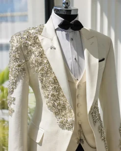 The unaltered Suit 2
