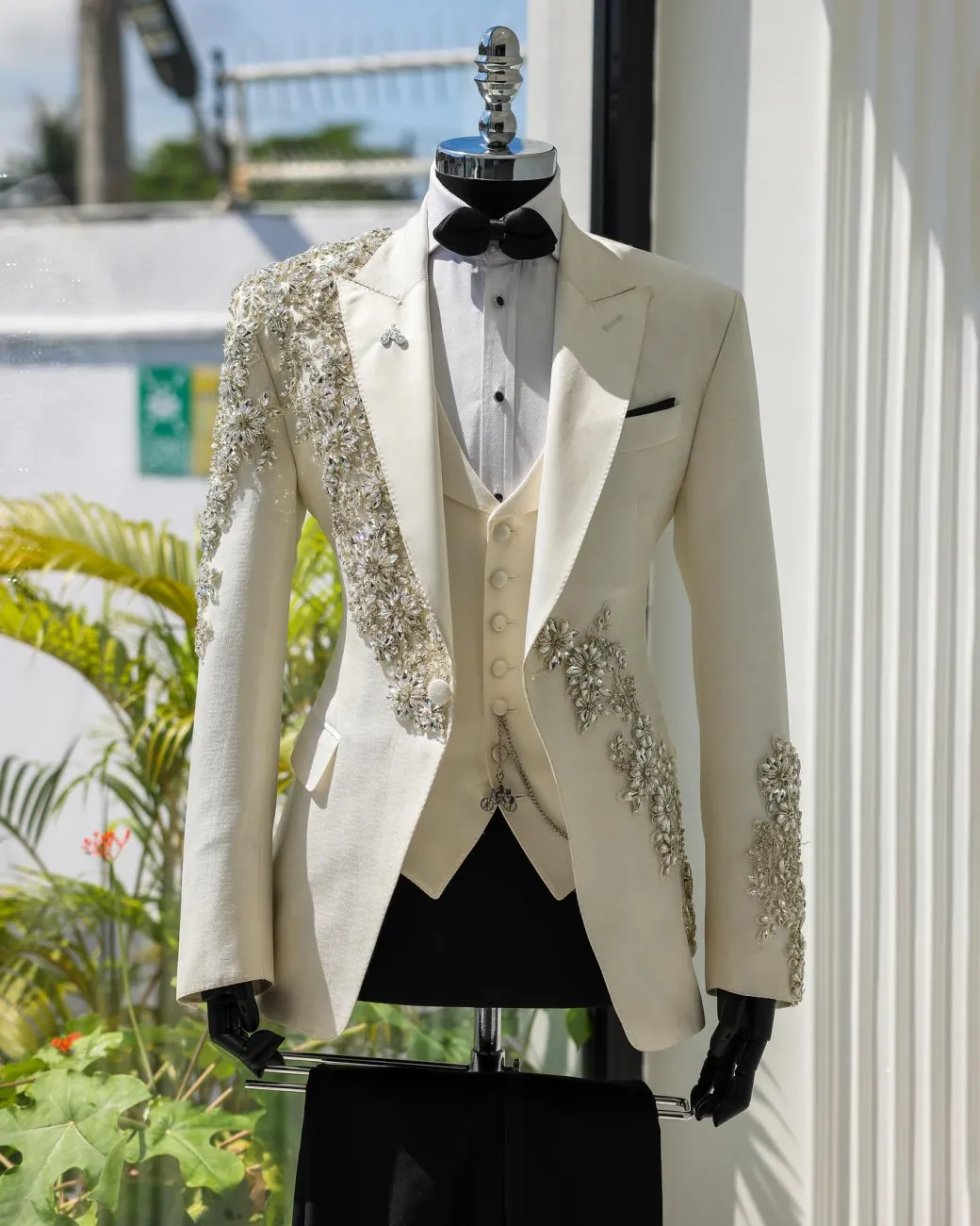 The unaltered Suit 2