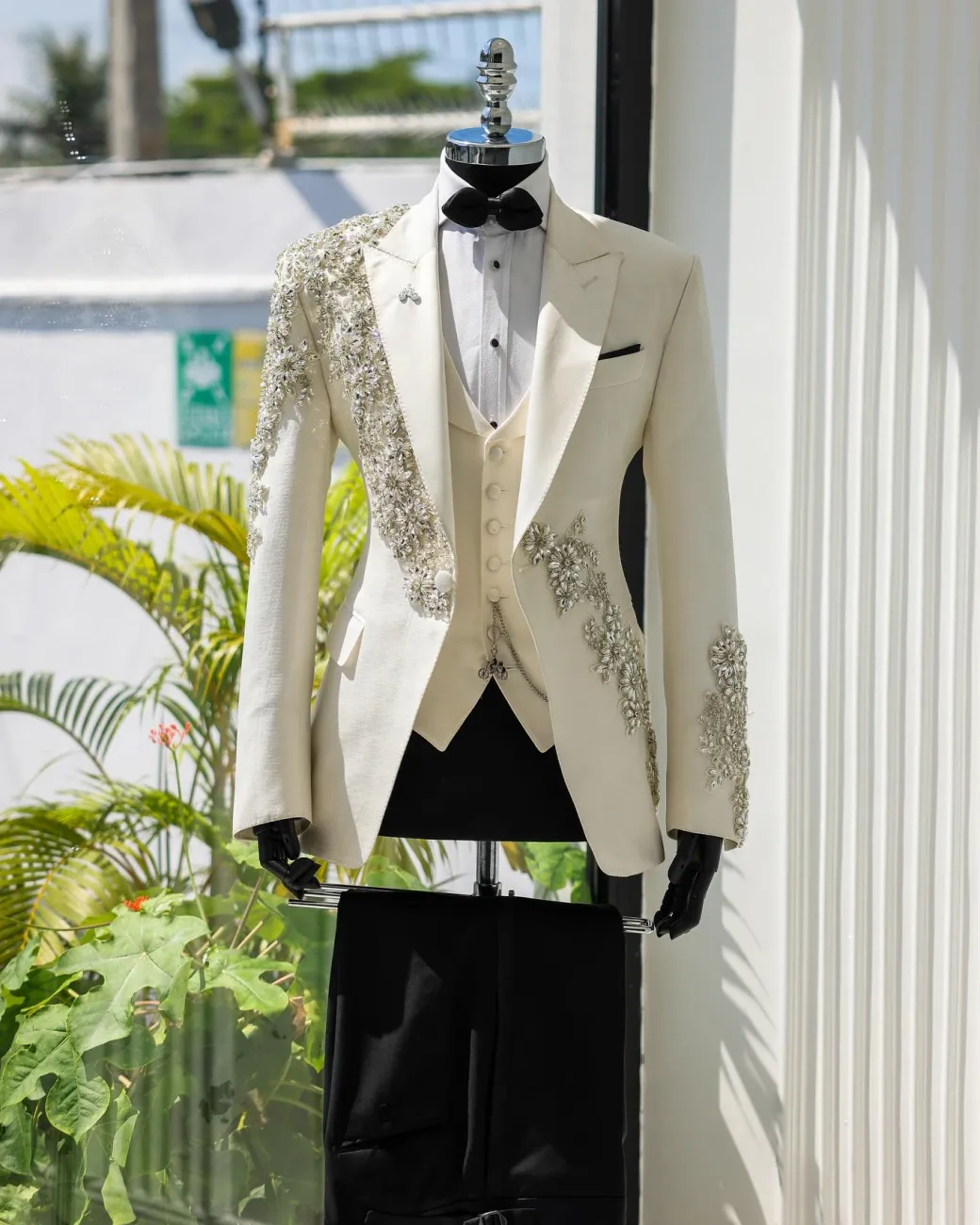 The unaltered Suit 2