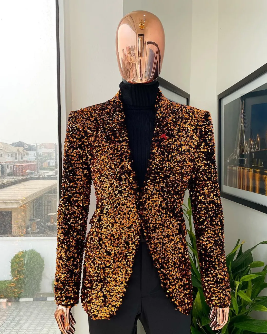 The “Young and Restless” fire orange peak lapel suit