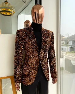 The “Young and Restless” fire orange peak lapel suit