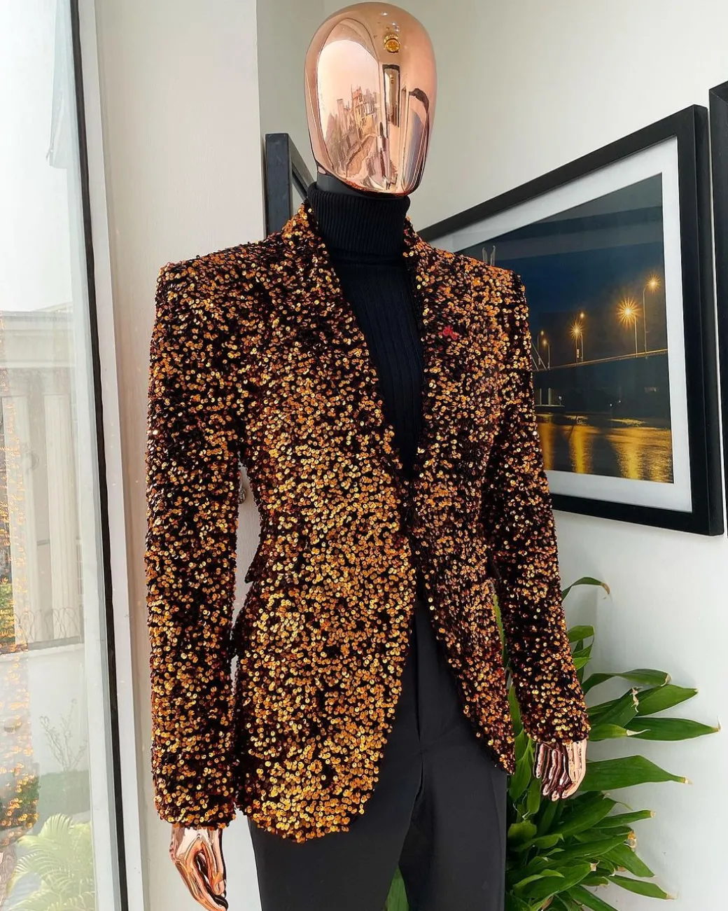 The “Young and Restless” fire orange peak lapel suit