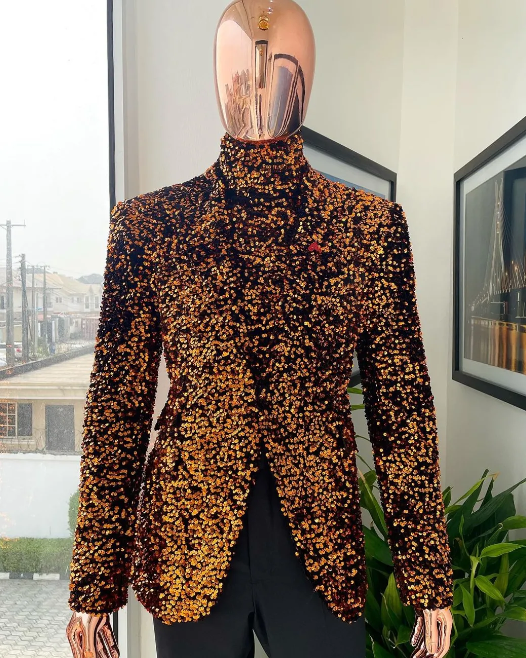The “Young and Restless” fire orange peak lapel suit