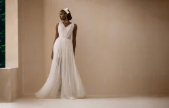 V-neck Corset Sheath Tulle Flowing Ball Dress